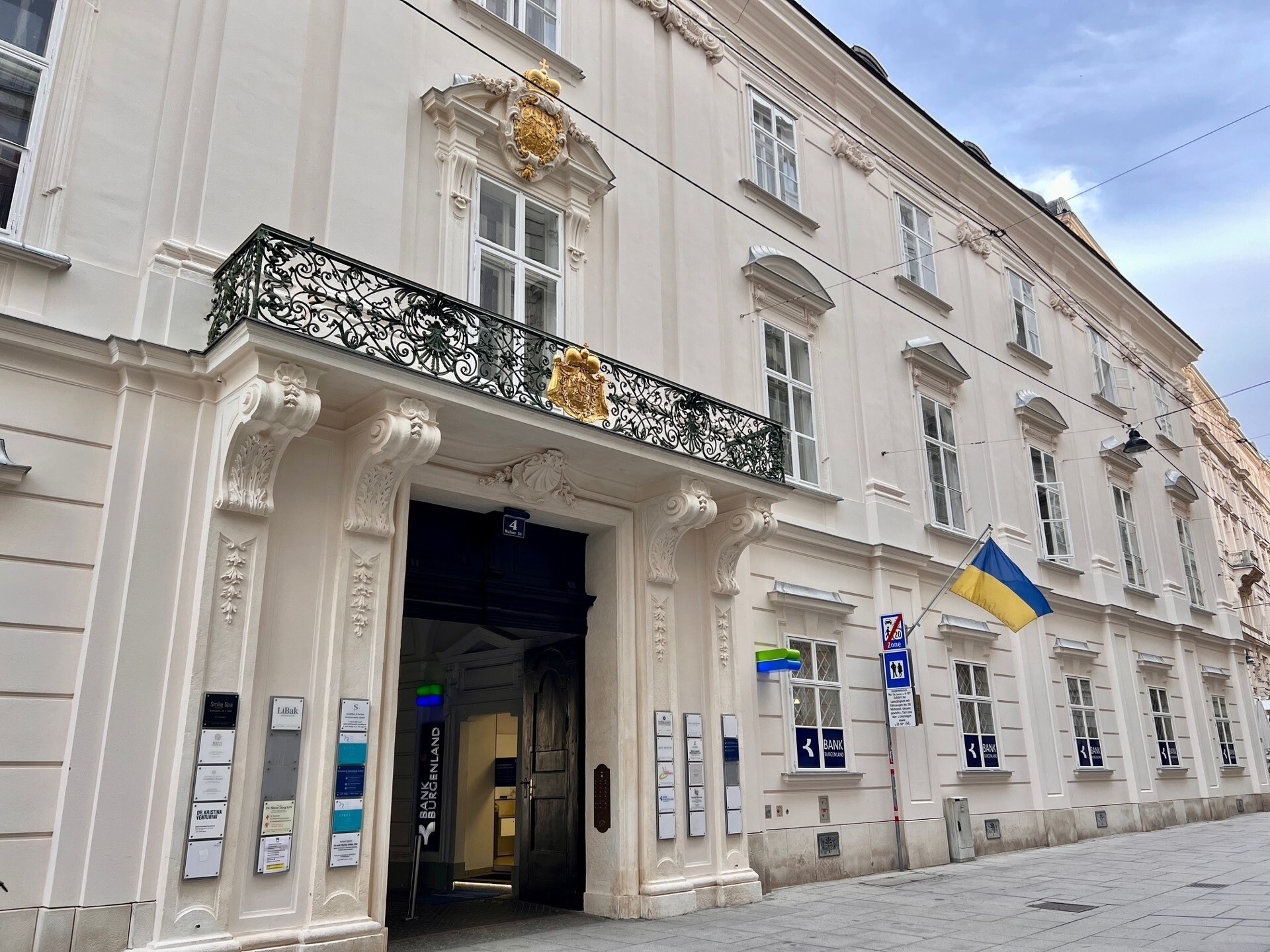 Altbau Büro in einem Palais, in der Wiener Innenstadt 1010, zu mieten