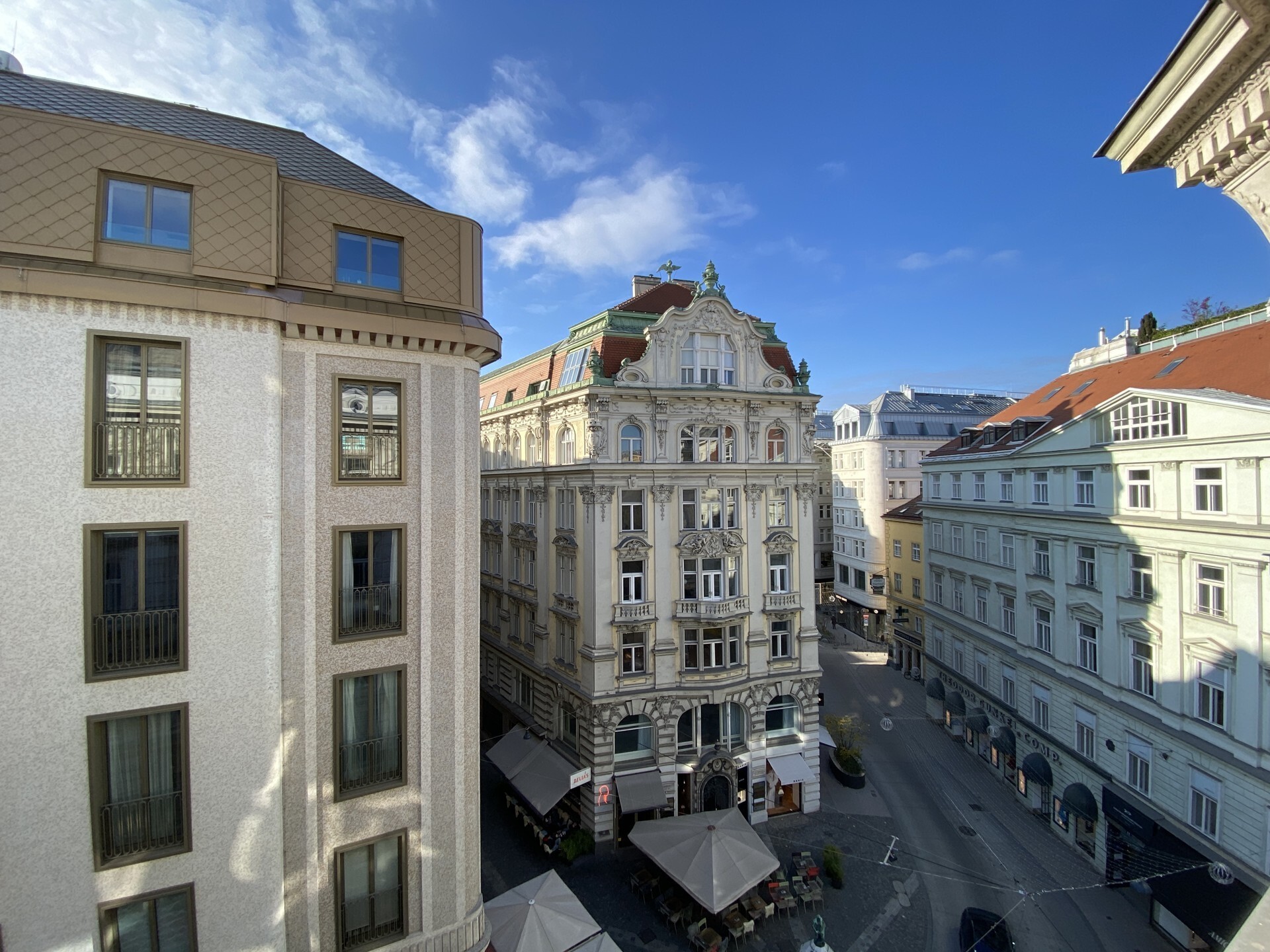 Repräsentative 5-Zimmer-Großwohnung im Jahrhundertwendehaus unbefristet zu mieten in 1010 Wien