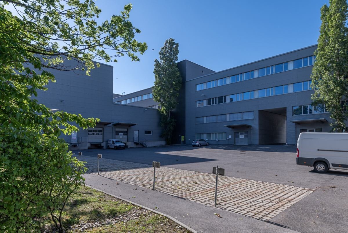 Attraktive Büro- und Lagereinheiten im Gewerbepark in 2345 Brunn am Gebirge zu mieten