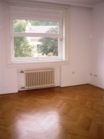 Charmante 2,5-Zimmer Altbau-Wohnung mit Loggia nahe Pötzleinsdorfer Straße in 1180 Wien zu mieten