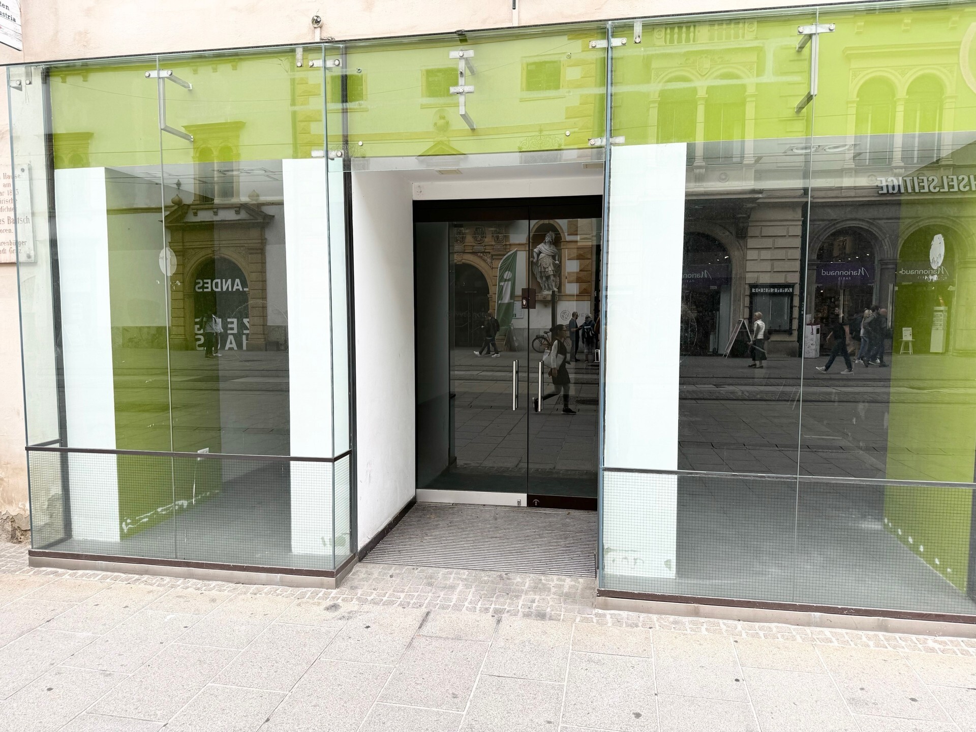 Business premises in prime city center location - 8010 Graz for rent