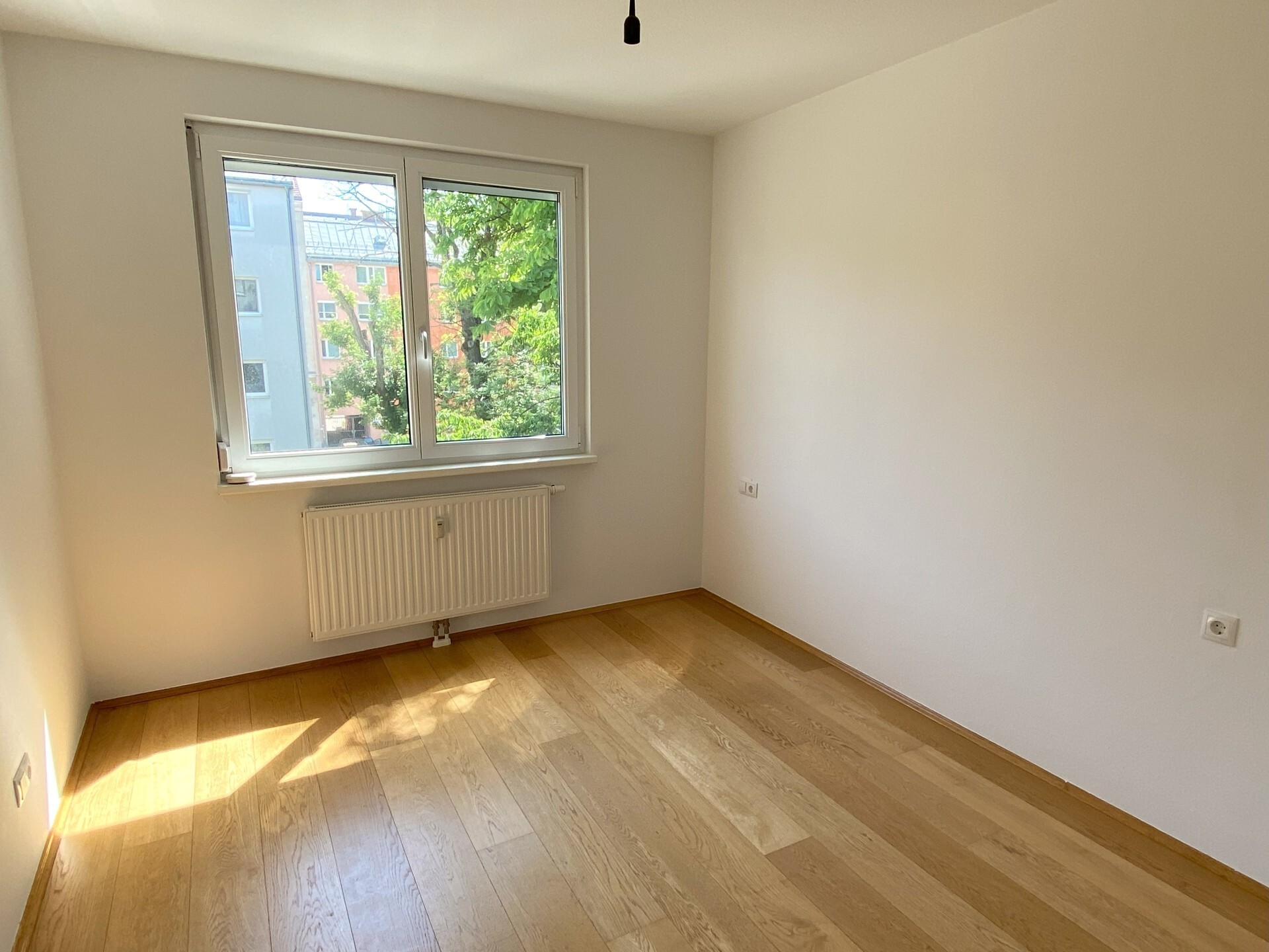 Helle 3-Zimmer-Wohnung mit Loggia, Einbauküche und Garagenstellplatz - zu kaufen in 1160 Wien
