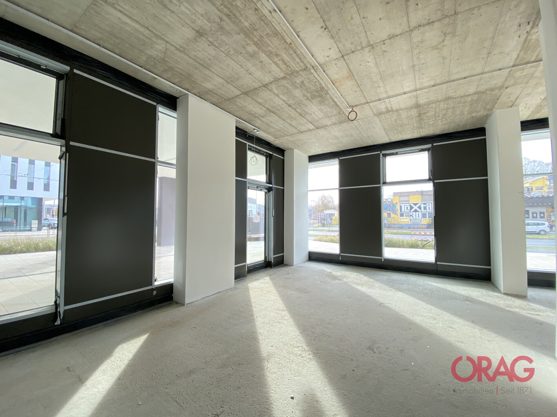 Unique - First-occupancy commercial space in the Hafenportal project in 4020 Linz - for rent