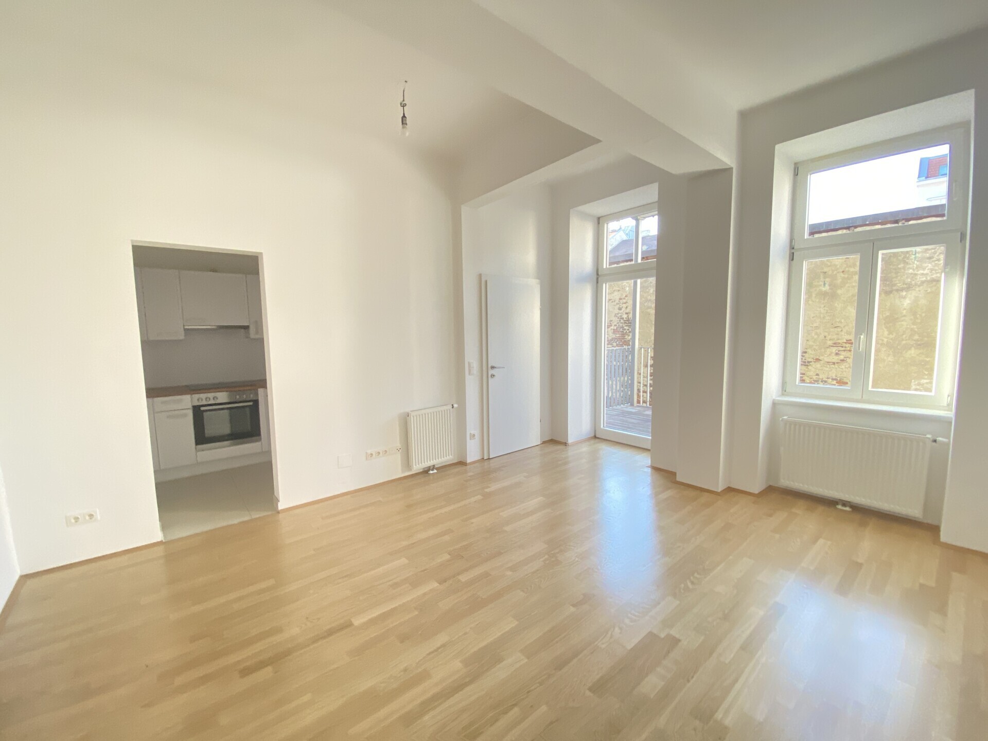 Sonnige 2-Zimmer Altbauwohnung mit 5,20m² Balkon - perfekte Anbindung - sofort verfügbar - zu kaufen in 1100 Wien