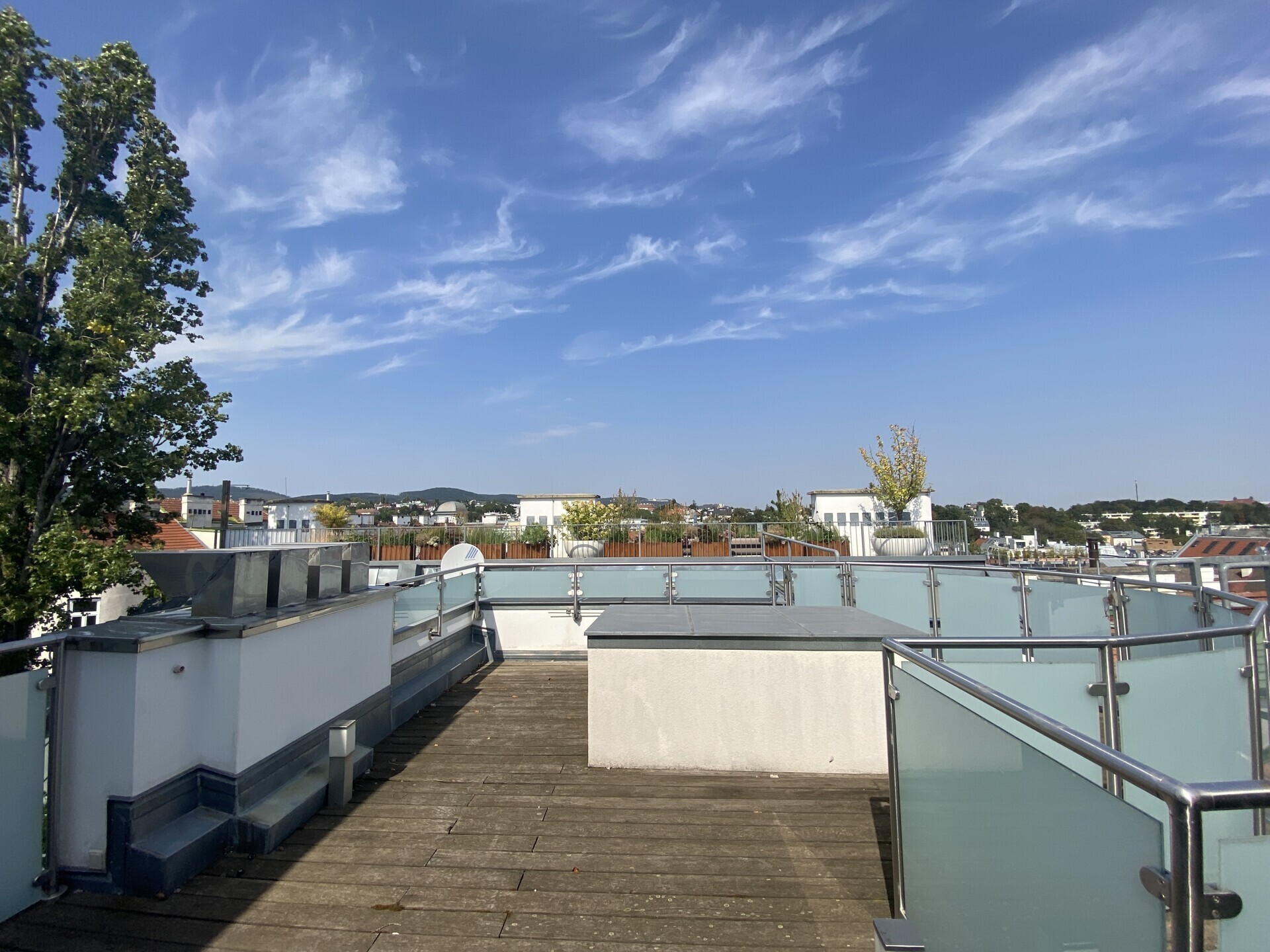 300 m² Dachgeschoß-Traum mit Panoramablick – Zwei Ebenen - 50 m² Terrasse mit Aussicht auf Wien – Top Lage in Währing - zu kaufen in 1180 Wien