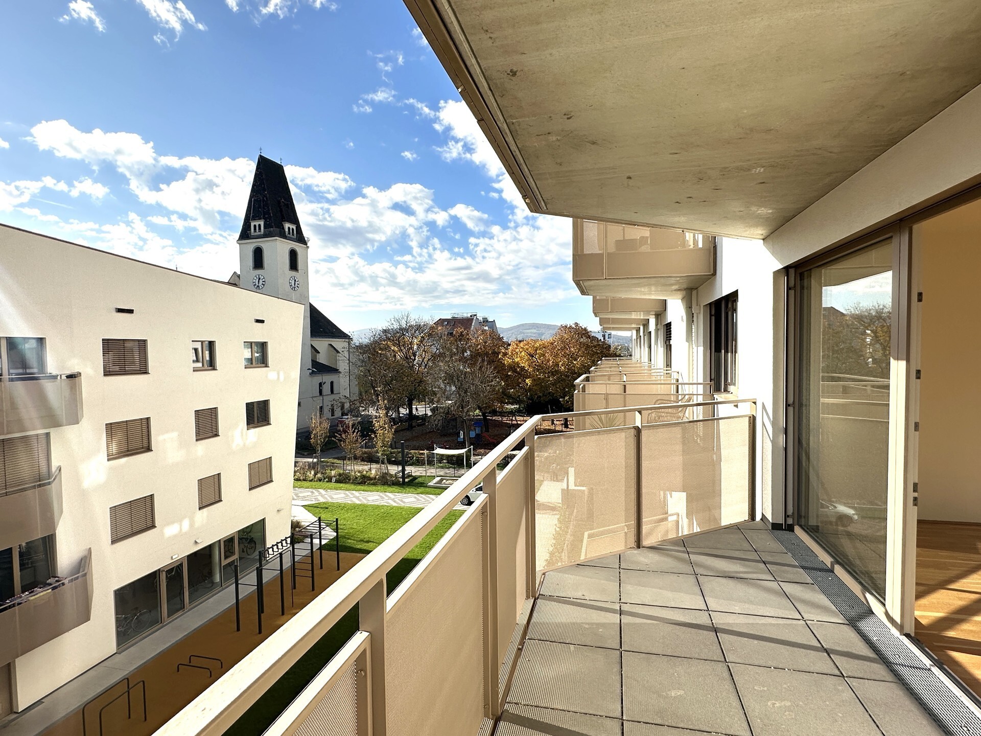 Sofort beziehbar: Sonnige 3-Zimmer-Wohnung mit Balkon - zu kaufen in 1140 Wien