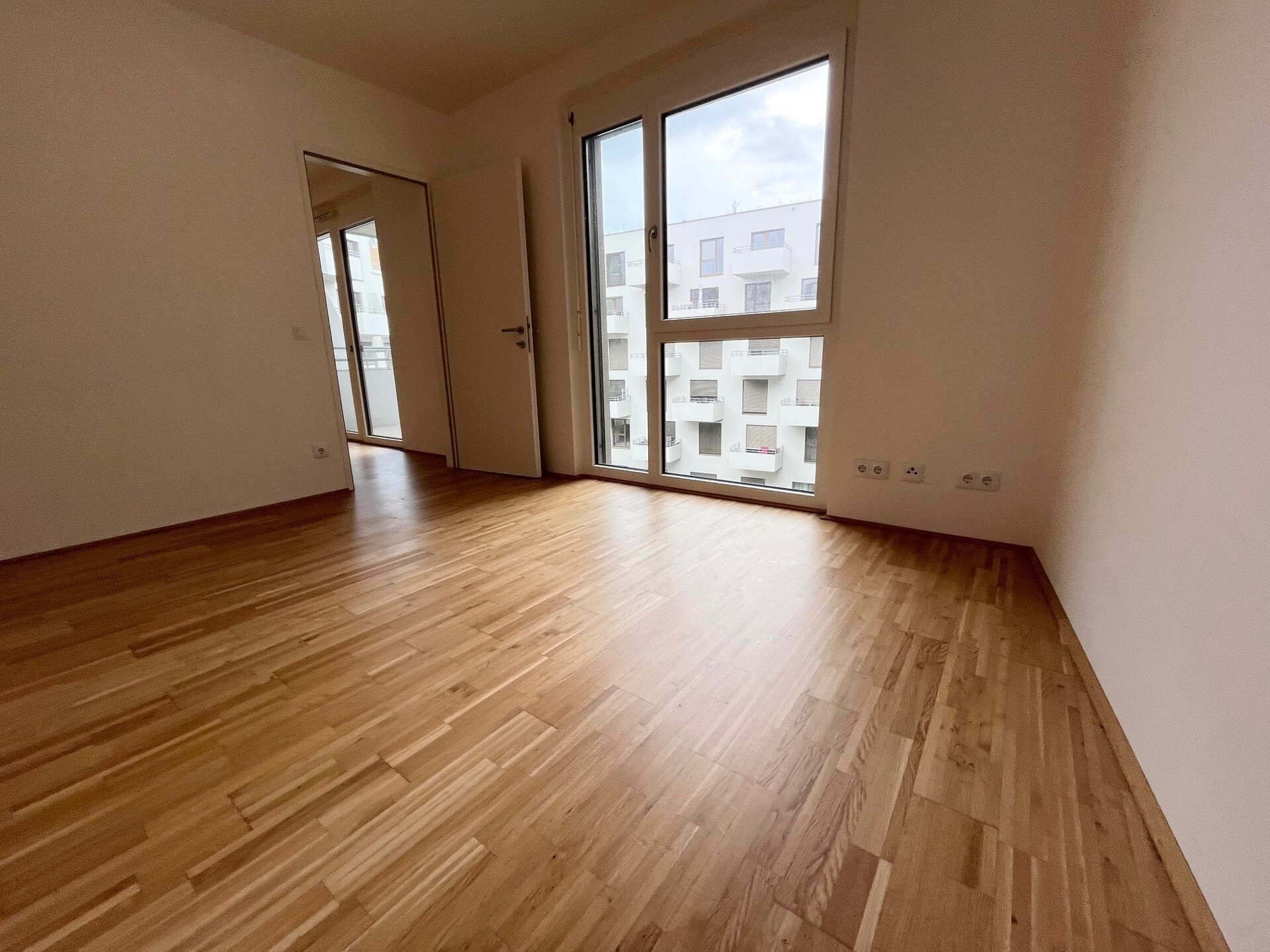 2-Zimmer Wohnung - mit Balkon - Innenhoflage - ab sofort verfügbar