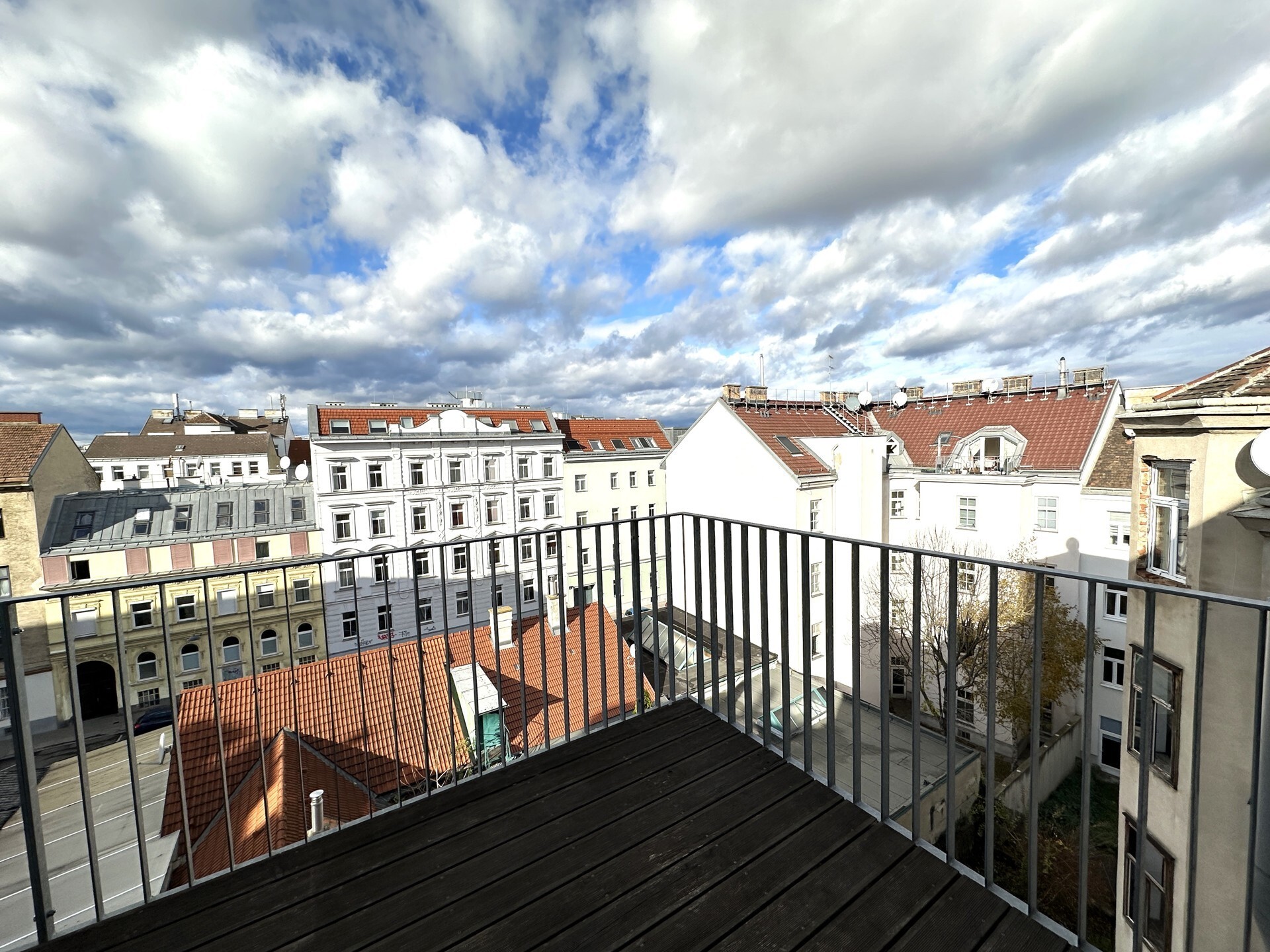 4-Zimmer-Dachgeschoß-Wohnung mit Fernblick - zu kaufen in 1100 Wien