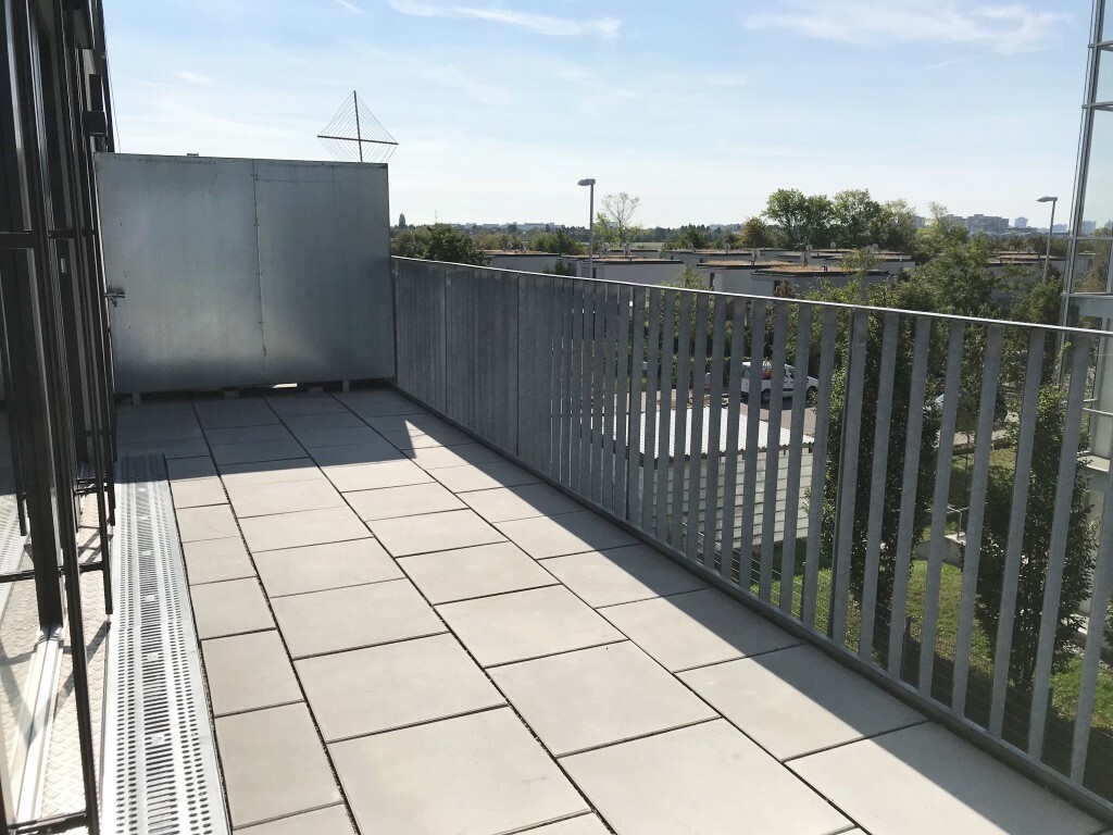 16 m² Terrasse: 2 Zimmer Wohnung in absoluter Ruhelage nahe Strebersdorf in 1210 Wien zu mieten