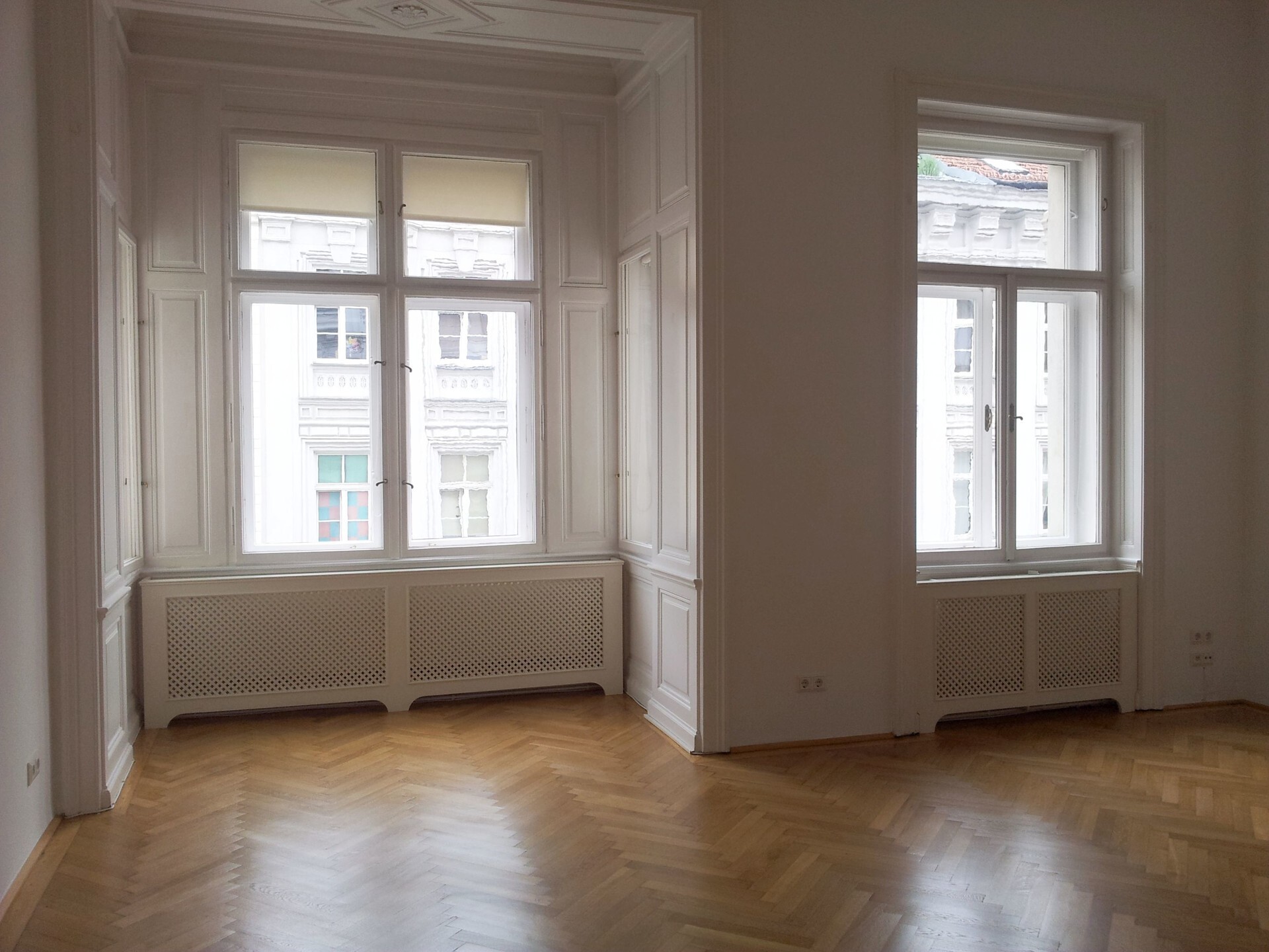 Einzigartige 5-Zimmer Altbau-Wohnung im Servitenviertel in 1090 Wien zu mieten