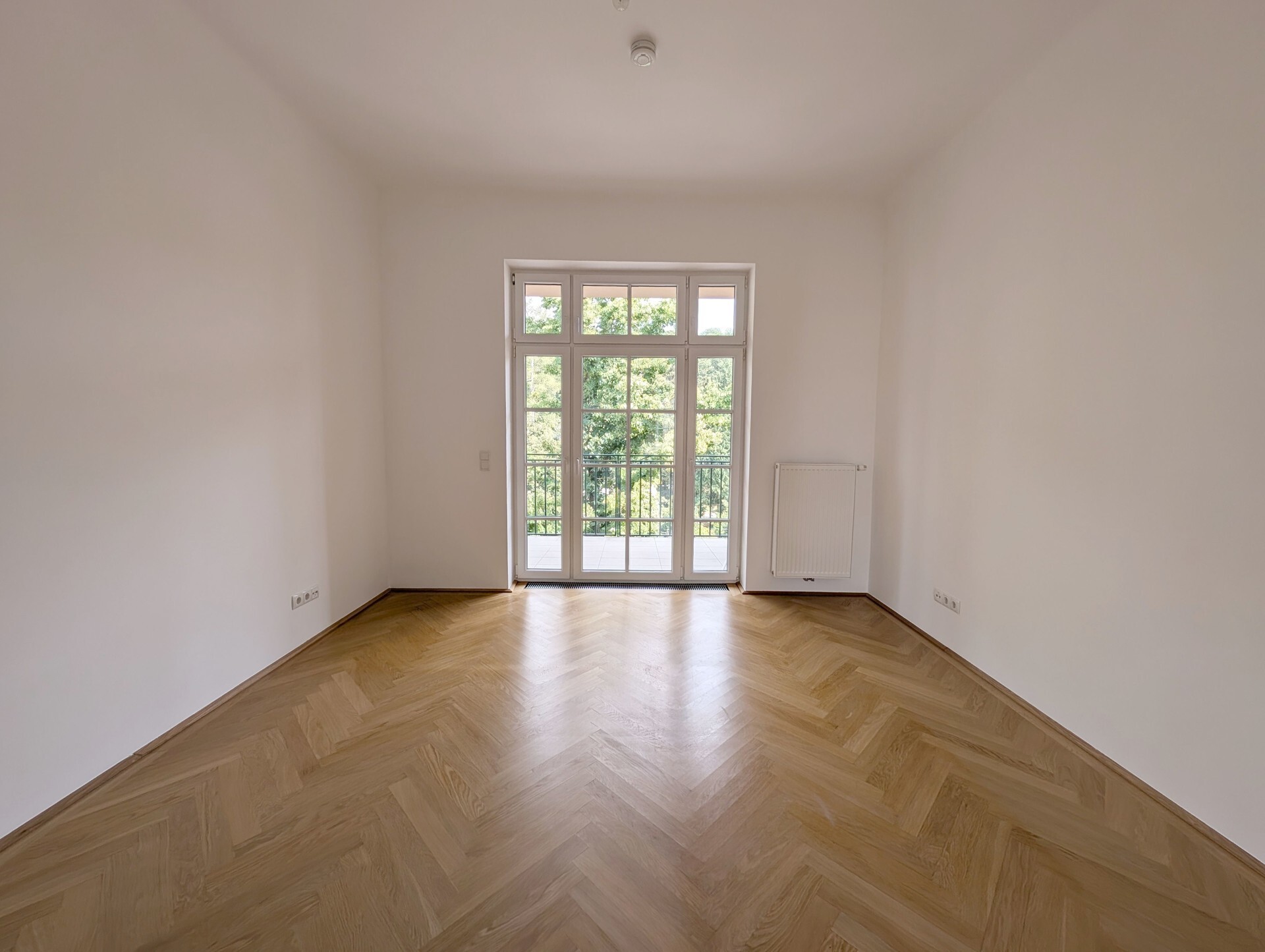 Wunderbare 4-Zimmer Altbau-Wohnung mit Loggia an der Lainzer Straße in 1130 Wien zu mieten