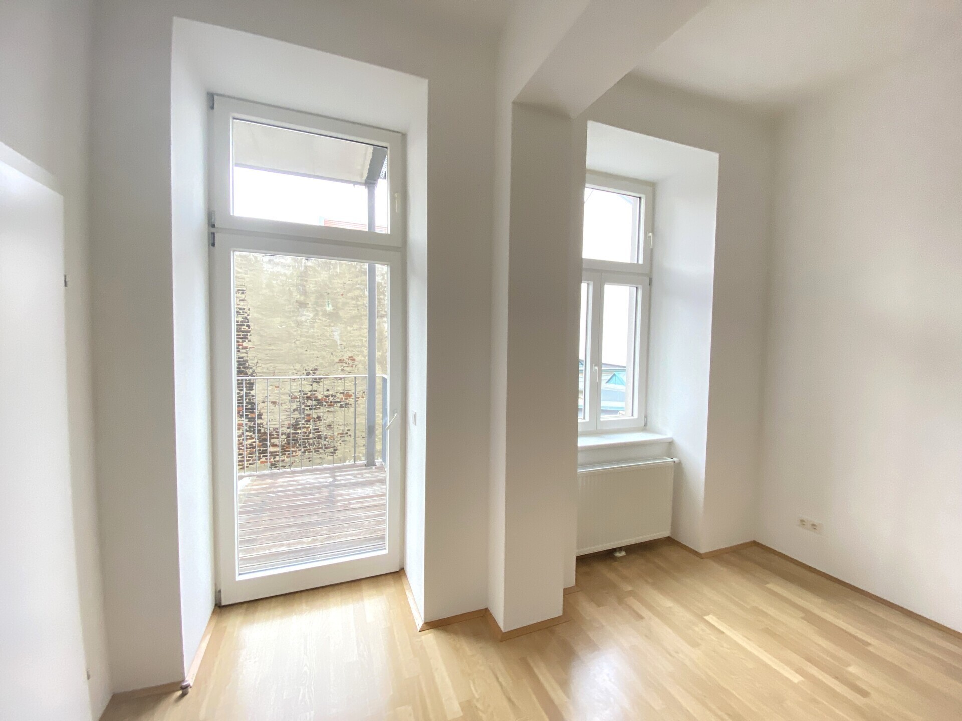 Sonnige 2-Zimmer Altbauwohnung mit 5,20m² Balkon - perfekte Anbindung - sofort verfügbar - zu kaufen in 1100 Wien