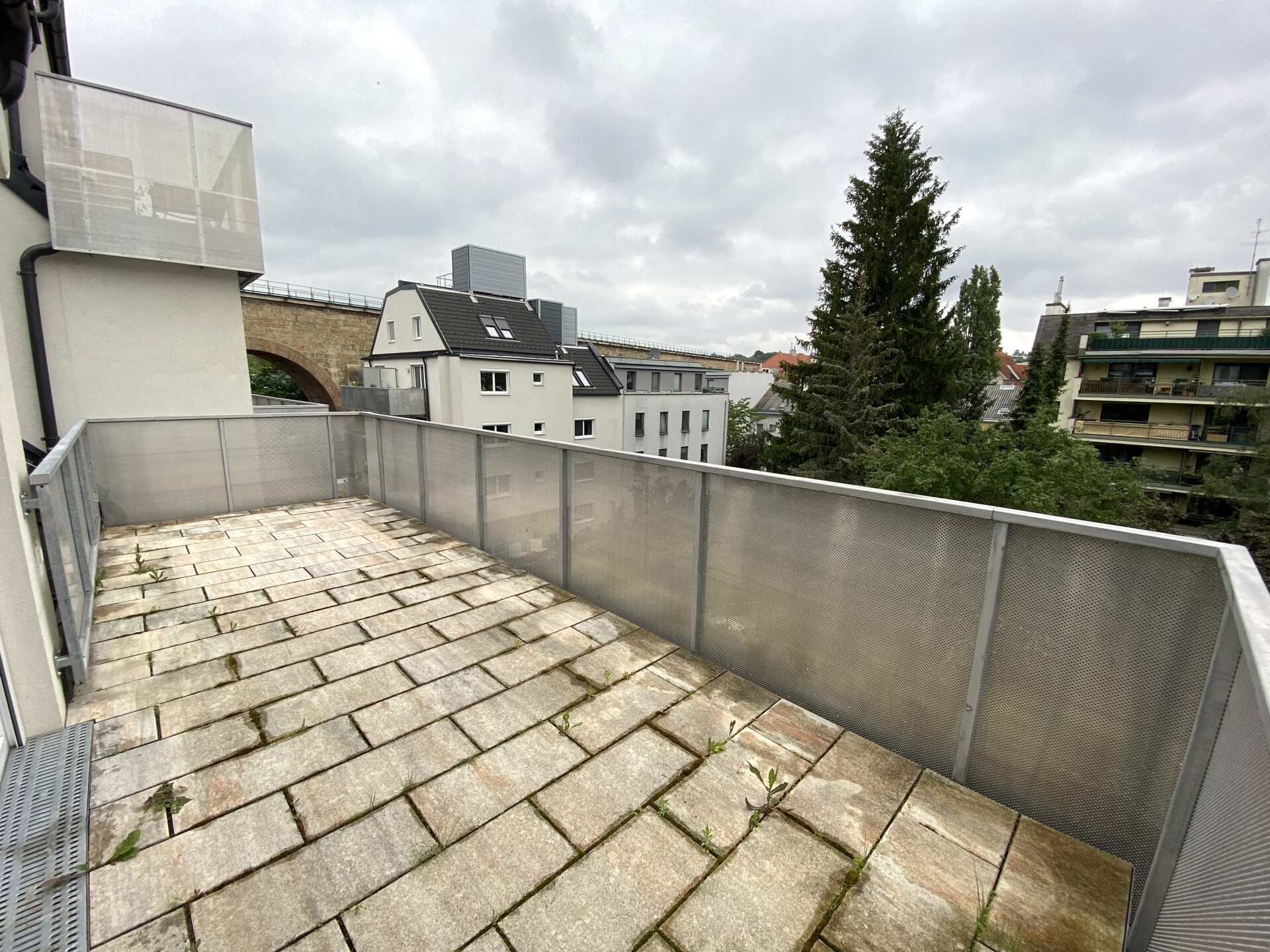 1-room apartment with spacious balcony in a quiet rural location for rent in 1230 Vienna