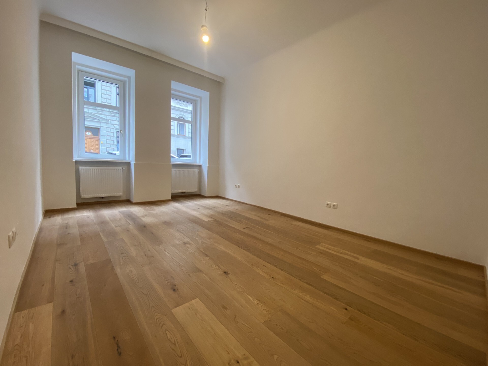 Perfekt sanierte Altbauwohnung, 2 Zimmer, zu kaufen in 1050 Wien