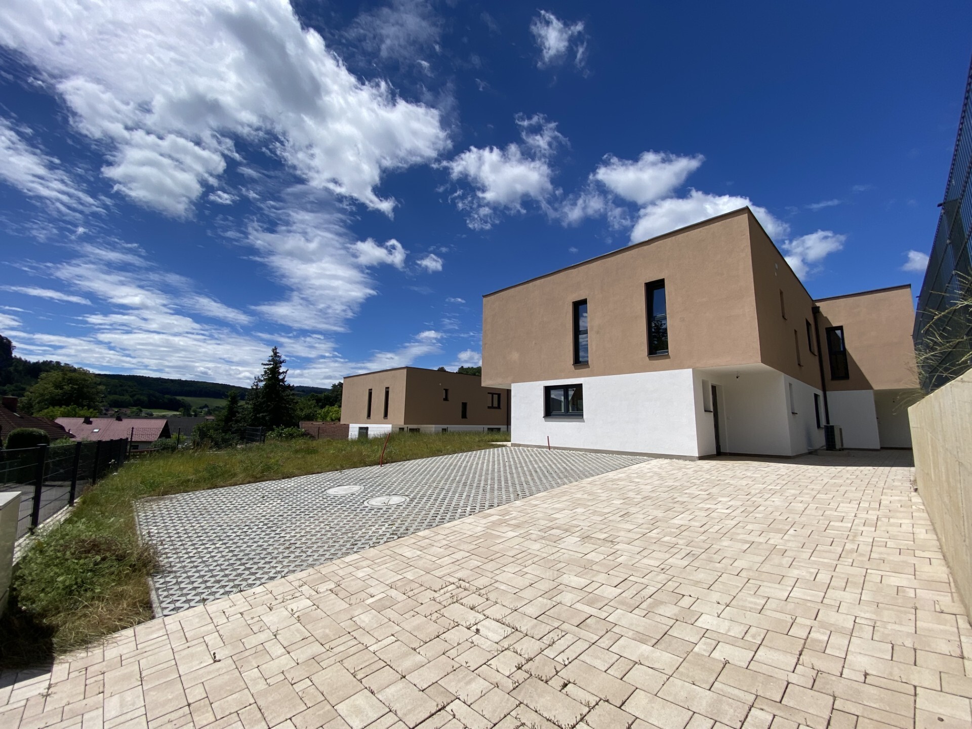 Ziegelmassiv-Doppelhaus auf Eigengrund mit Luft-Wasser-Wärmepumpe - zu kaufen in 2534 Alland