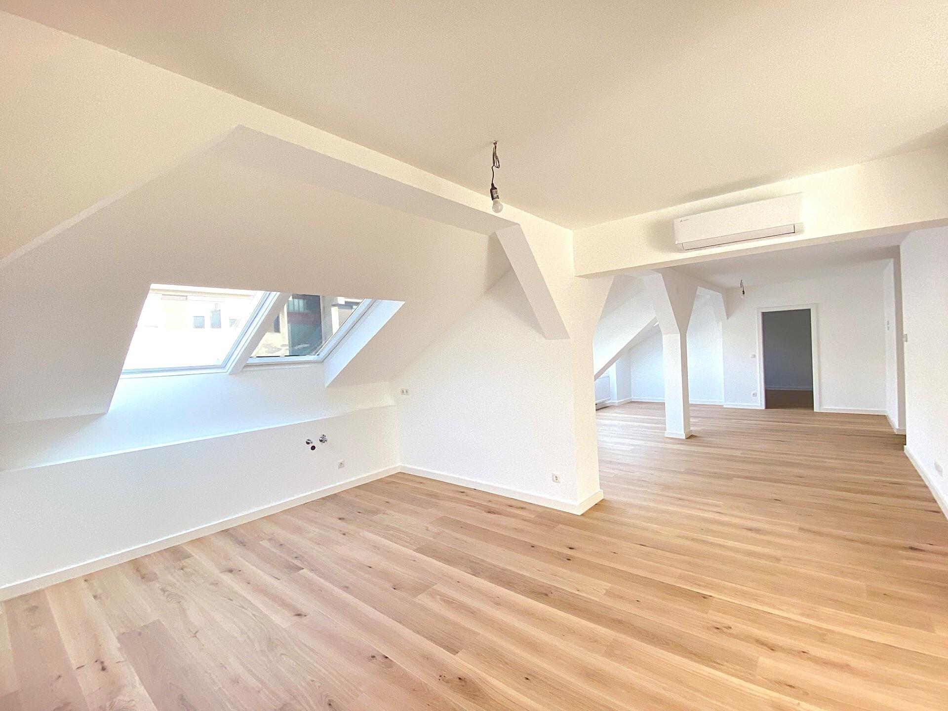 Loftartige Dachgeschoß-Wohnung mit Terrasse - zu kaufen in 1030 Wien